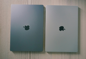 Apple MacBooks